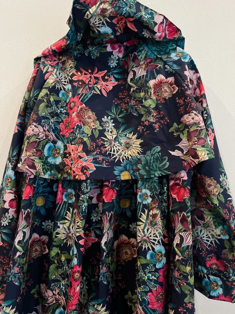 パラディソーレ　レインコート　定価3万円以上