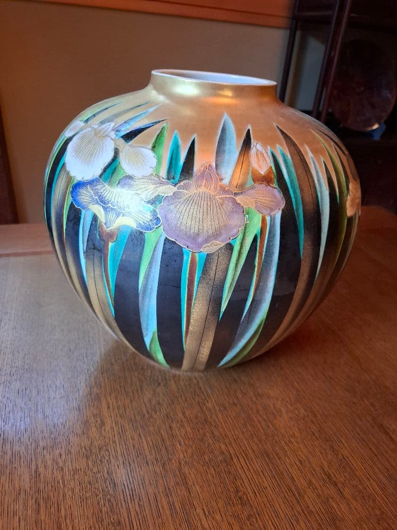 九谷焼山上陶洸大型花菖蒲金彩花瓶