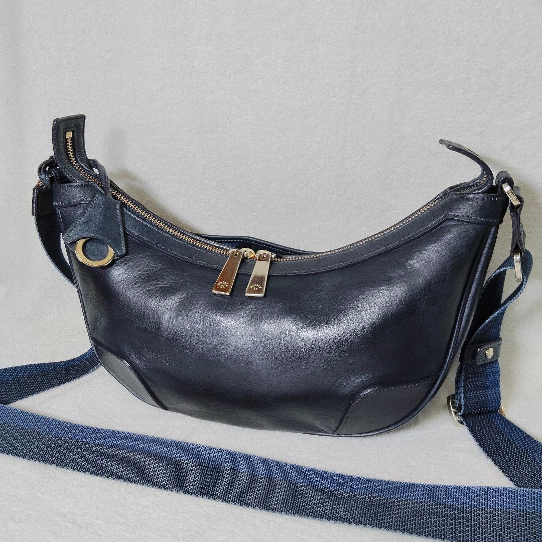 aniary アニアリ ショルダーバッグ 三日月型 レザー ハーフムーン