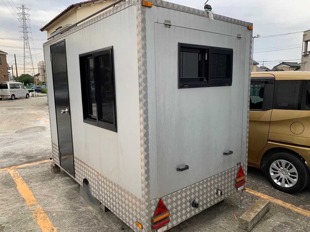 キャンピングシェル　事務所　秘密基地　子供の 勉強部屋などに