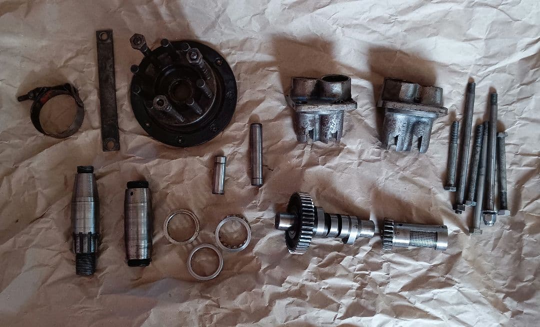 ハーレー　パンヘッド　パーツ