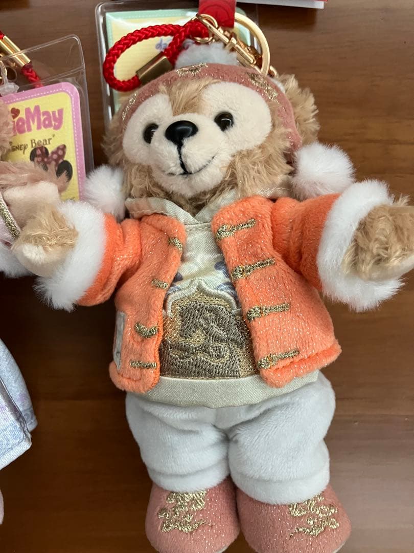 上海ディズニーランド ダッフィー・シェリーメイ ぬいぐるみキーチェーン2体セット