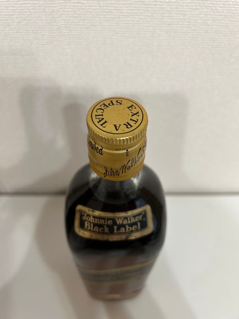 ジョニーウォーカー ブラックラベル 金キャップ　未開封品
