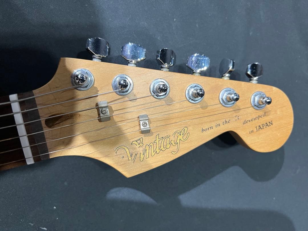 Vintage エレキギター　ストラトタイプ