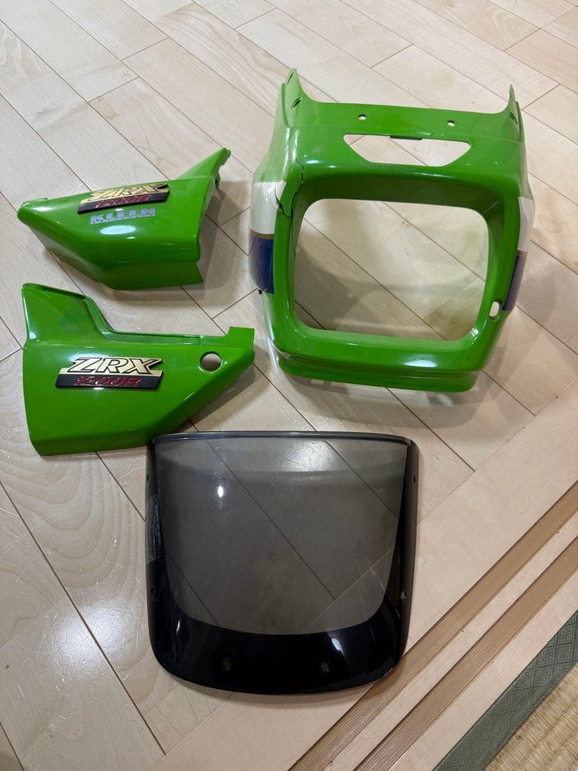ZRX1200R 外装セット フロントカウル サイドカバー スクリーン