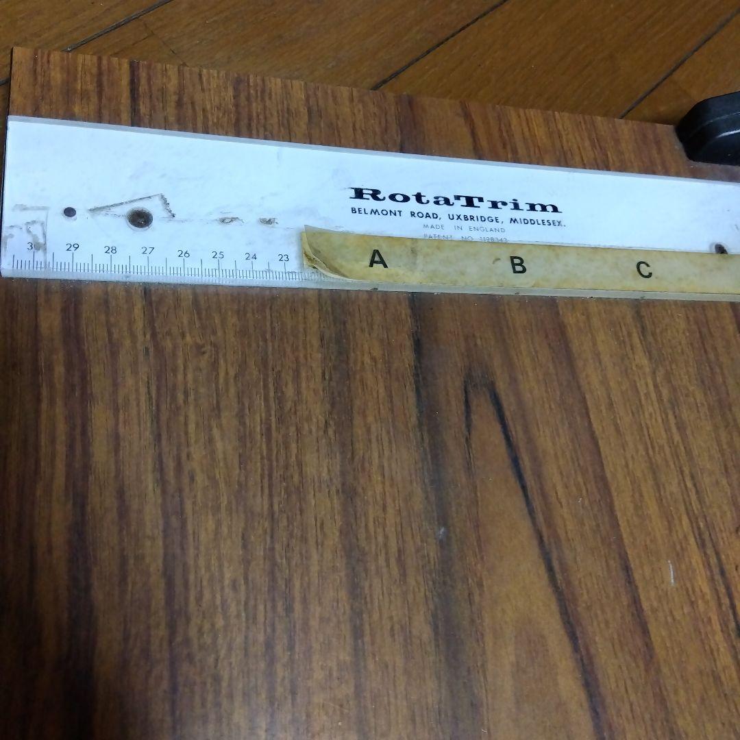 RotaTrim ペーパーカッター