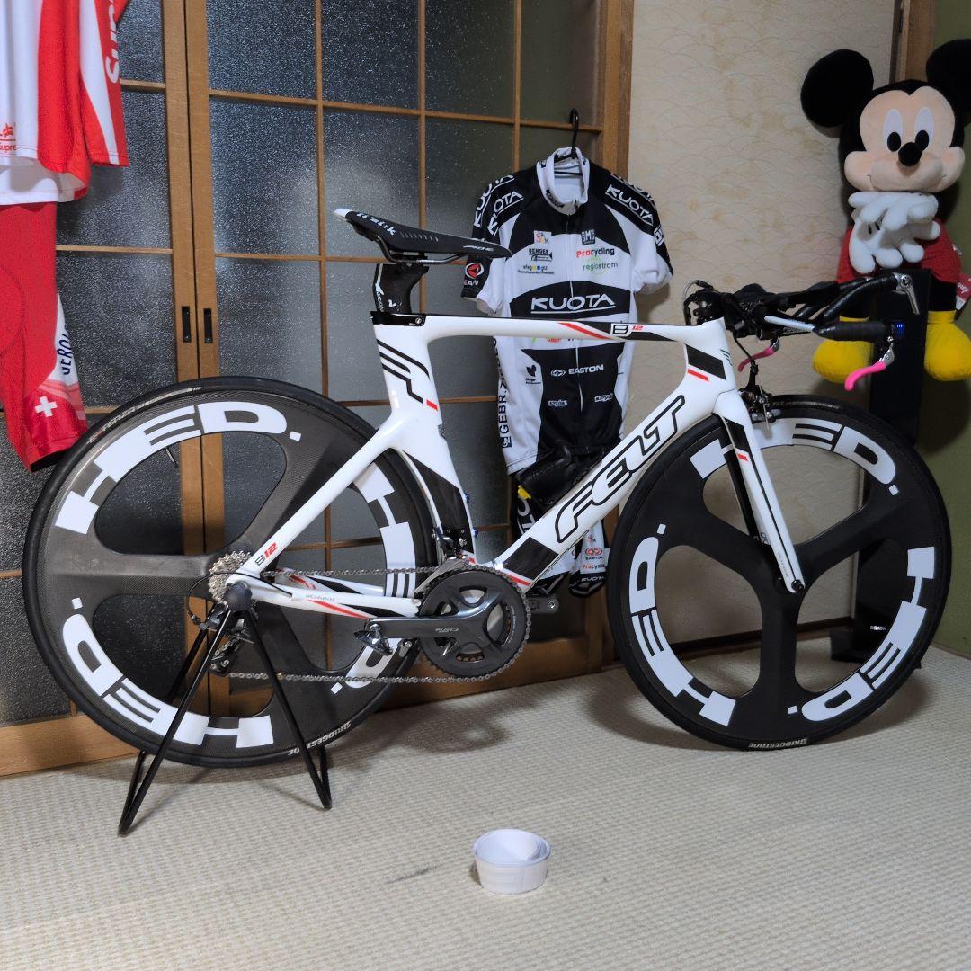 トライアスロンバイク HEDホイールステッカー1台分12枚.イメージです。