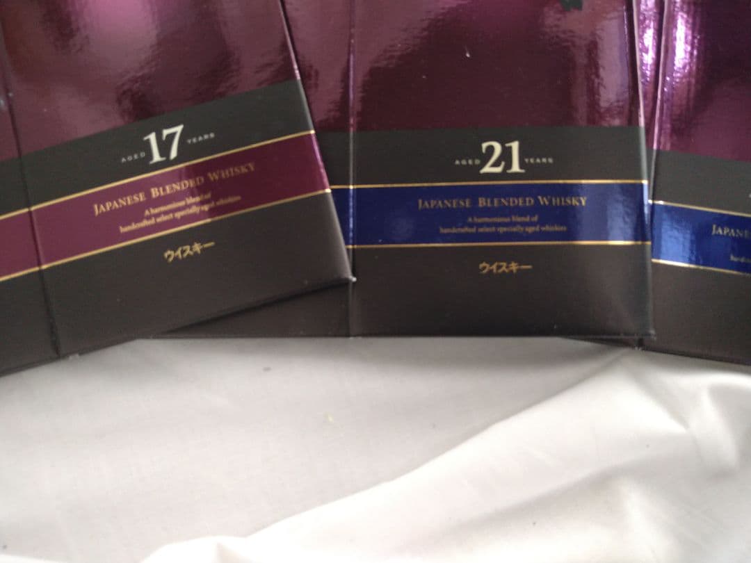サントリー響17年 空箱／1枚／空瓶なし