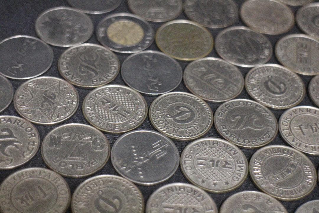 メダル スロット 25パイ 約9kg （ドル箱付き）