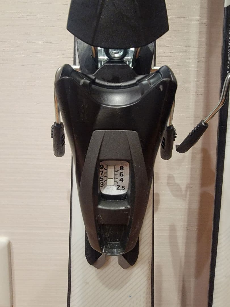 スキー板　エラン　elan ホワイトマジック 146cm ビンディング付き