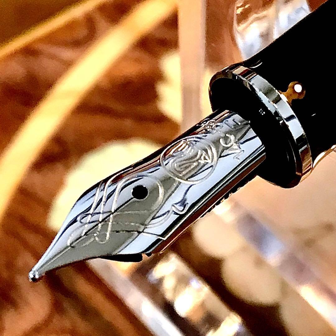 ☆ほぼ新品未使用☆美しいペリカン万年筆M405ブルー縞(Ｆ)