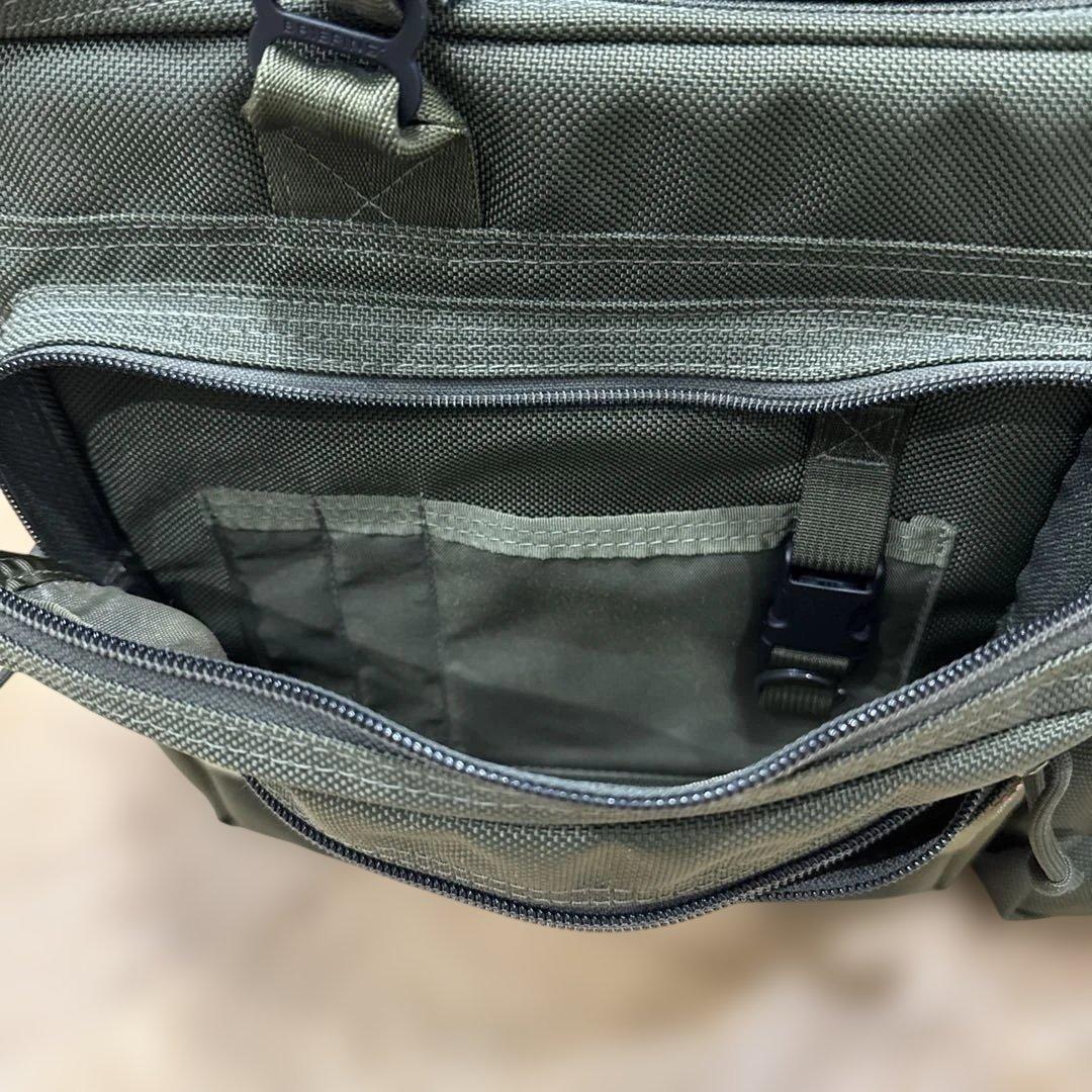 BRIEFING / NEO B4 LINER レンジャーグリーン