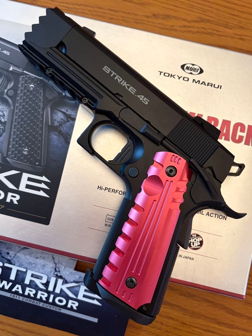 美品 東京マルイ STRIKE.45 ガスガン　カスタムパーツ付き