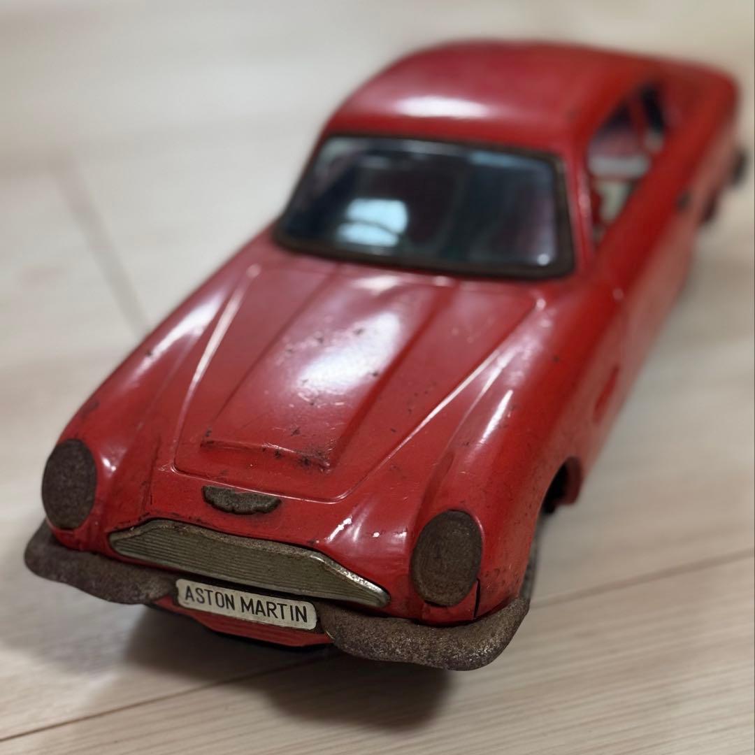 【古いブリキの自動車】ASTOM MARTIN DB6 アサヒ玩具 007