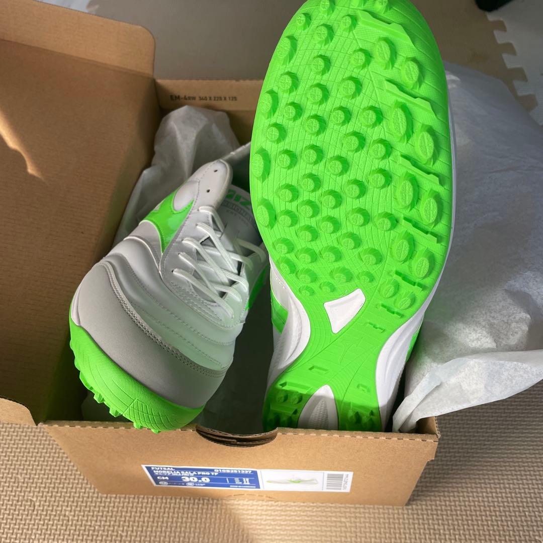 ミズノ30㎝　モレリア　SALA　PRO　TF