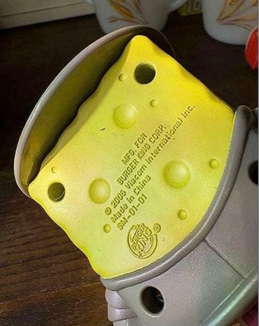 スポンジボブ バーガーキングミールトイ7個 (バラ売り不可)