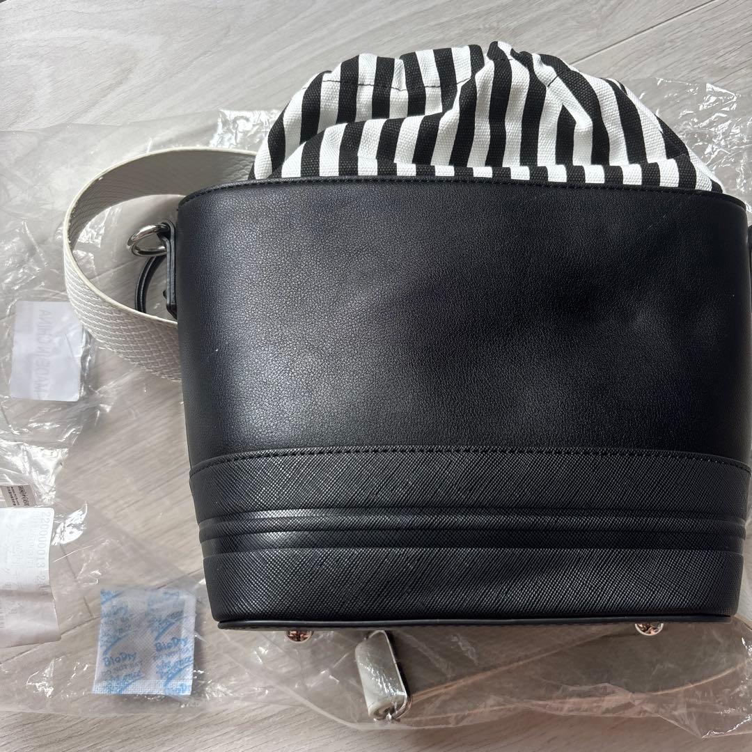 伊黒小芭内 モデル ショルダーバッグ 鬼滅の刃　希少　レア　未使用　スレあり