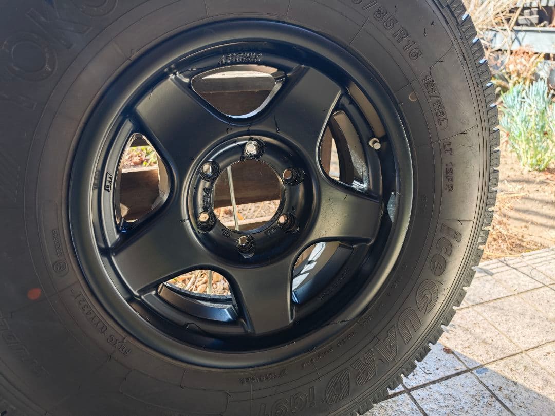 ブラッドレーv　16×6.5j -5 スタッドレス　225/85r16