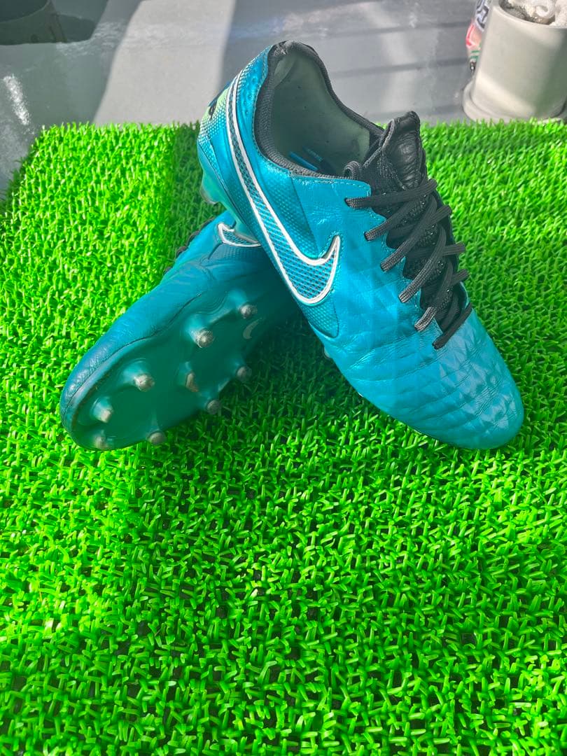 ナイキティエンポレジェンド8 FG 26cm