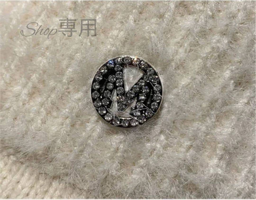 サンバイザーブラック ニット帽 ゴルフ スポーツ　防寒 耳カバー 毛糸 ファー