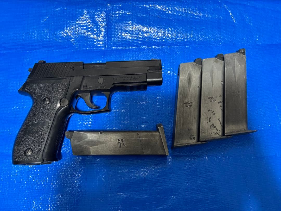 【東京マルイ】シグザウエル P226レイル＋スペアマガジン3本