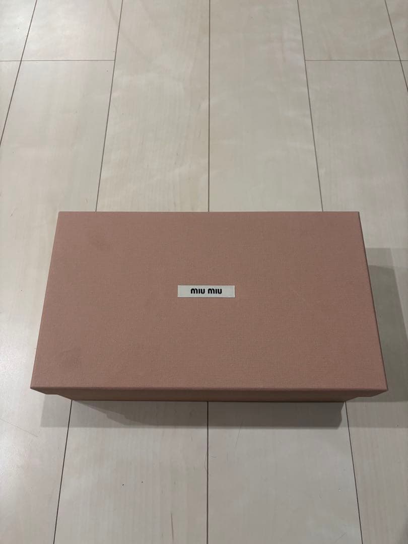 miumiuサンダル美品