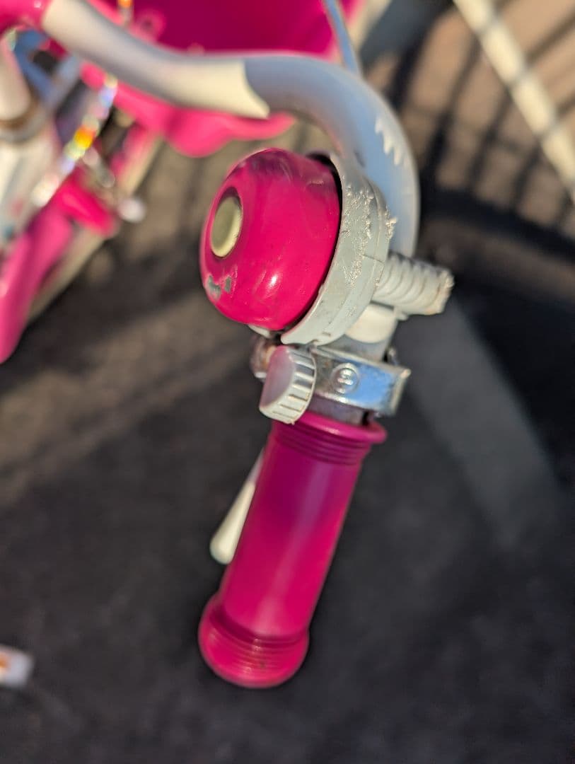 幼児用自転車 、補助輪つき