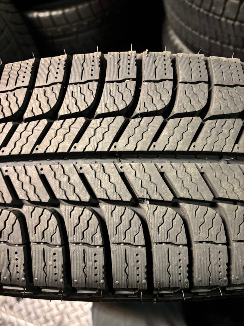 ◇送料込み◇ ハイエース用　195/80R15 中古スタッドレス4本　2025年