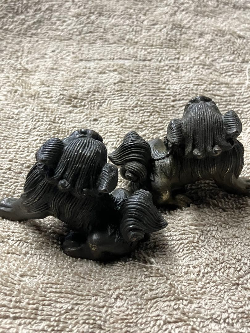 金属製 獅子像 木製台座付き　真鍮製