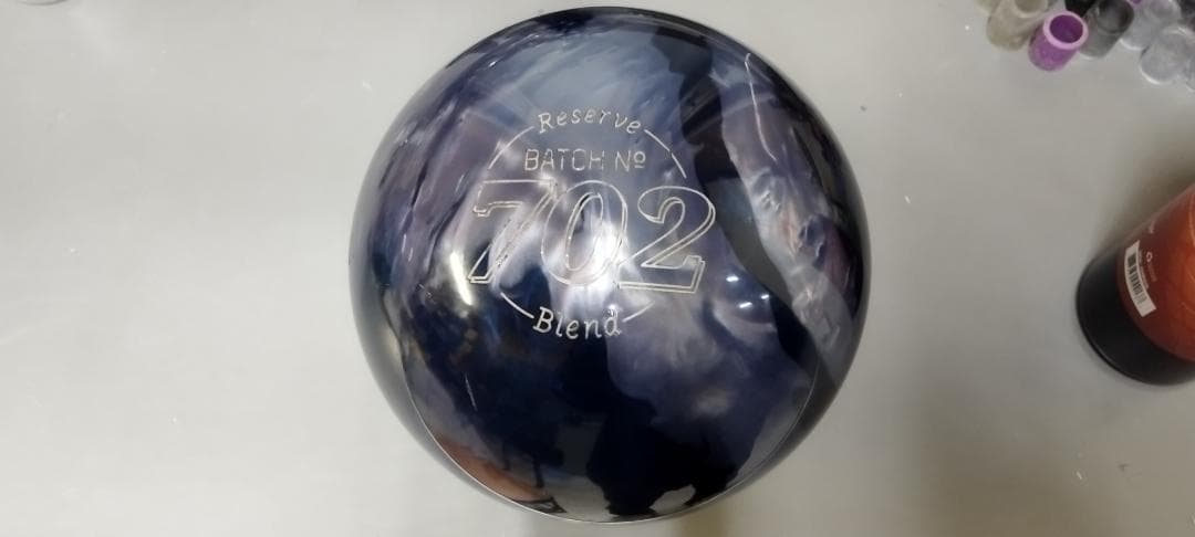 702 Blend HB RENEWAL ボウリングボール
