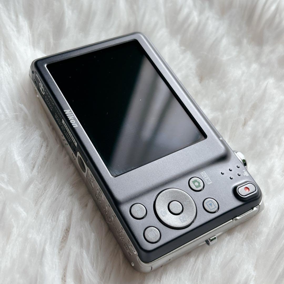 【美品】Nikon COOLPIXS3500 外箱 取説付 ニコン　クールピクス