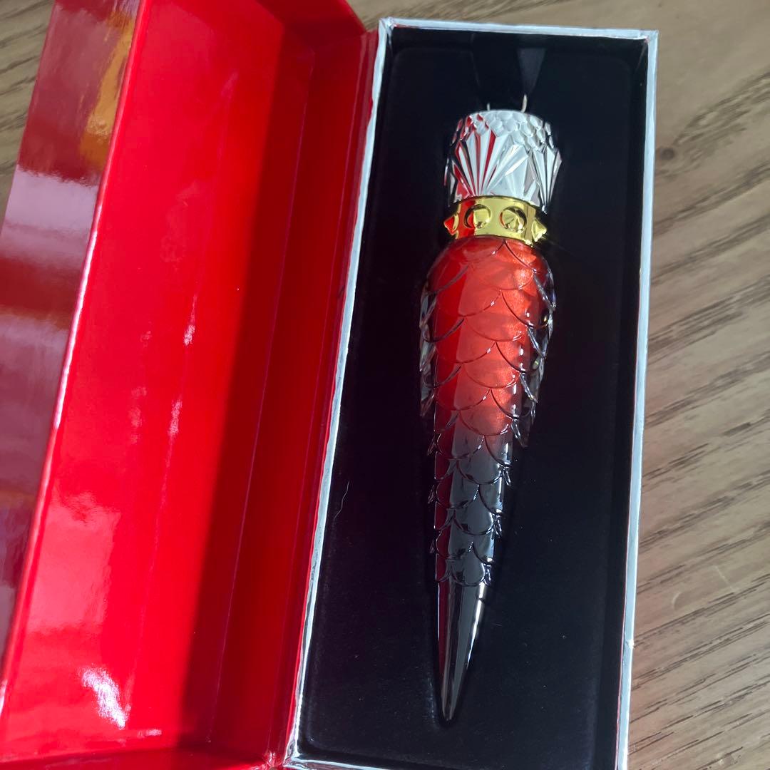 クリスチャン ルブタン メタルマットフルイド リップカラー リップグロス