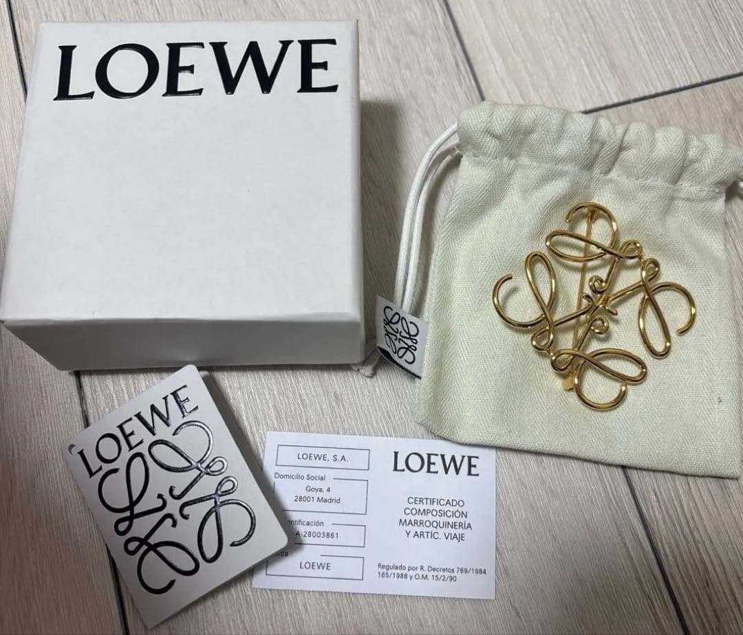 新品未使用 LOEWE ロエベ ブローチ ゴールド