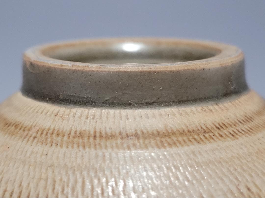 青磁 陰刻 花紋 茶杯 宋元時代 幅約10.2cm