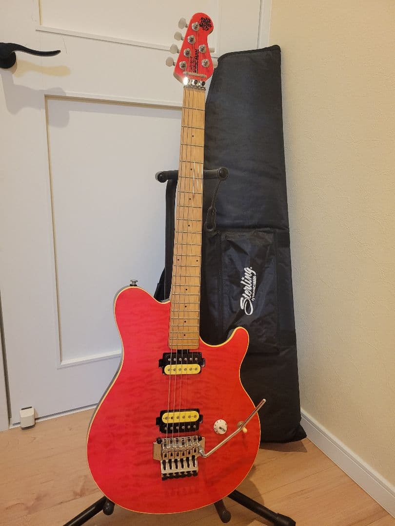Sterling by MUSICMAN　AX40 ピンク塗装　ミュージックマン