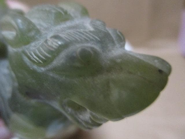 翡翠の可愛い獅子　I39-2