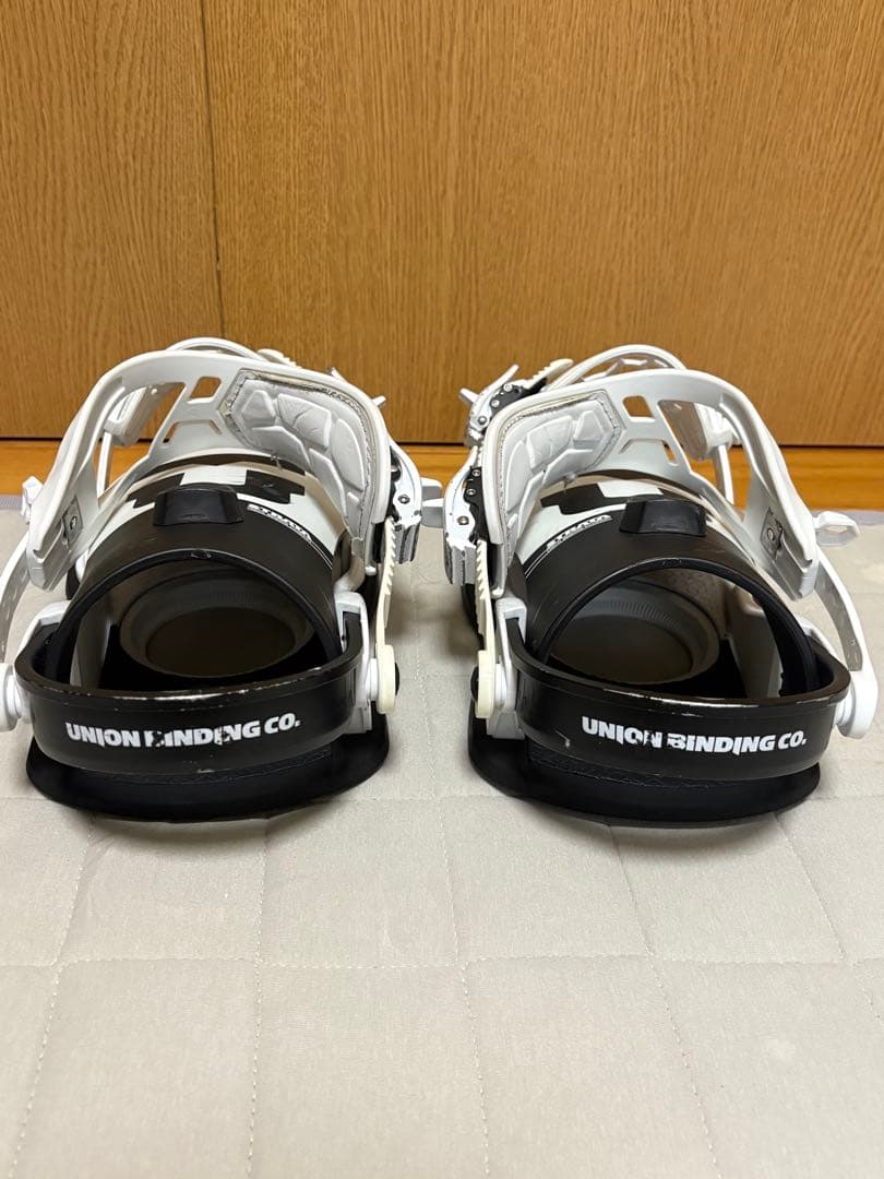 UNION STRATA White Sサイズ