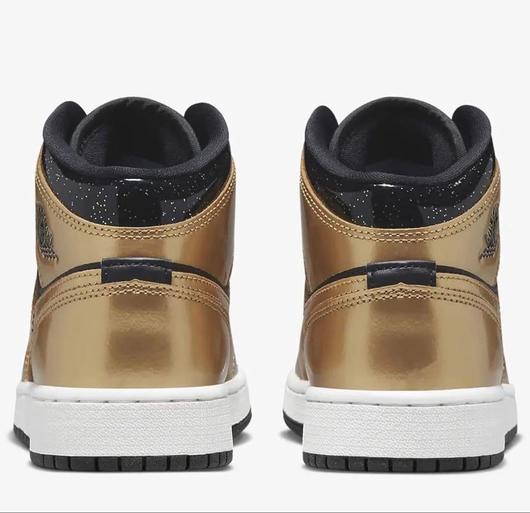 NIKE AIR JORDAN 1 MID キッズ　23cm 新品