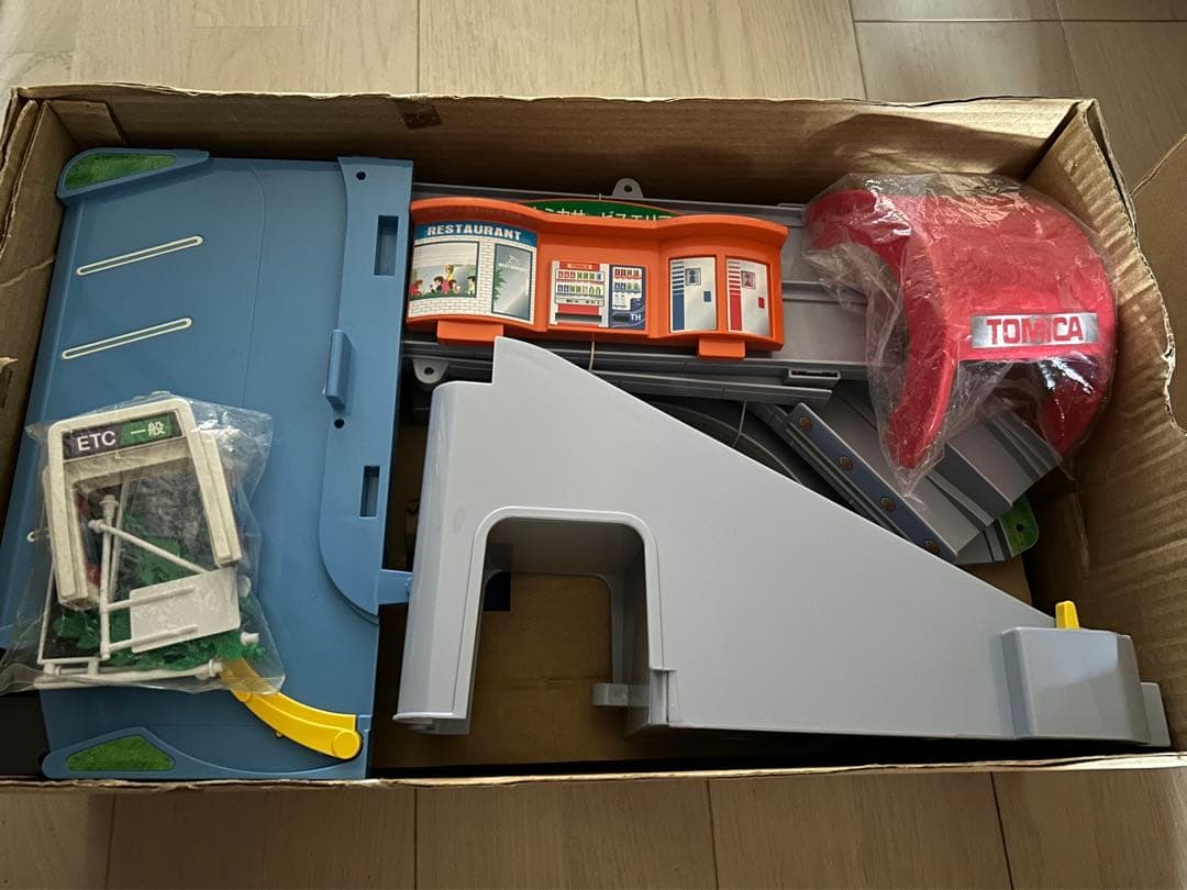 トミカ 高速道路にぎやかドライブ