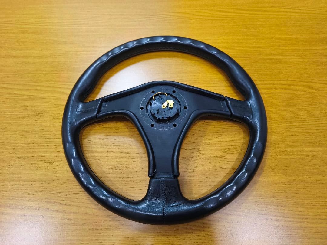 NARDI GARA3 Type3 36Φ ブラックレザー＆ブラックパッド