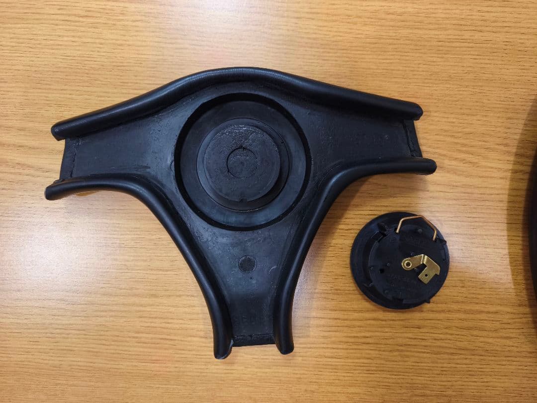 NARDI GARA3 Type3 36Φ ブラックレザー＆ブラックパッド