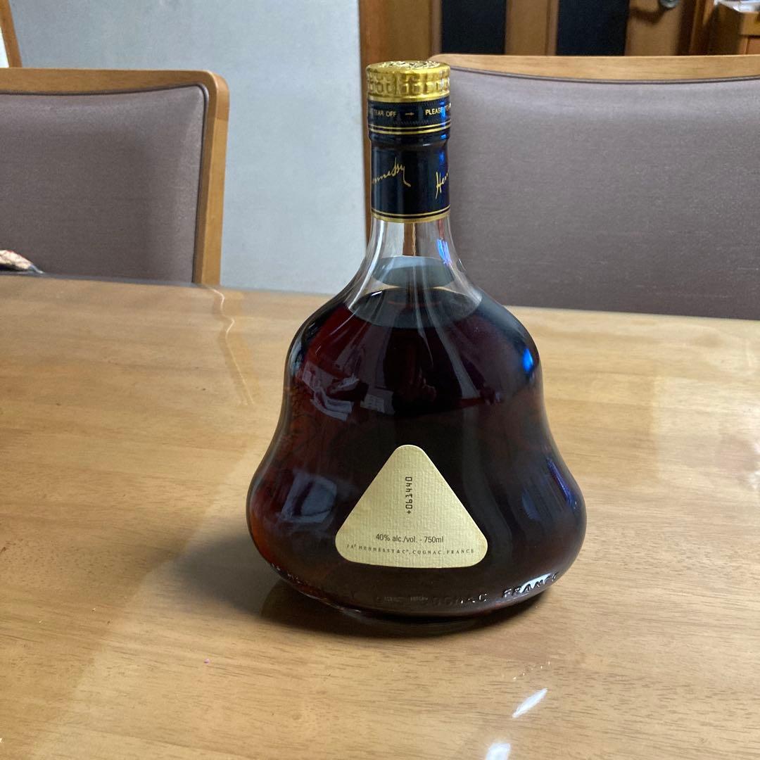 Hennessy XO 750ml ダークブラウン　金キャップ