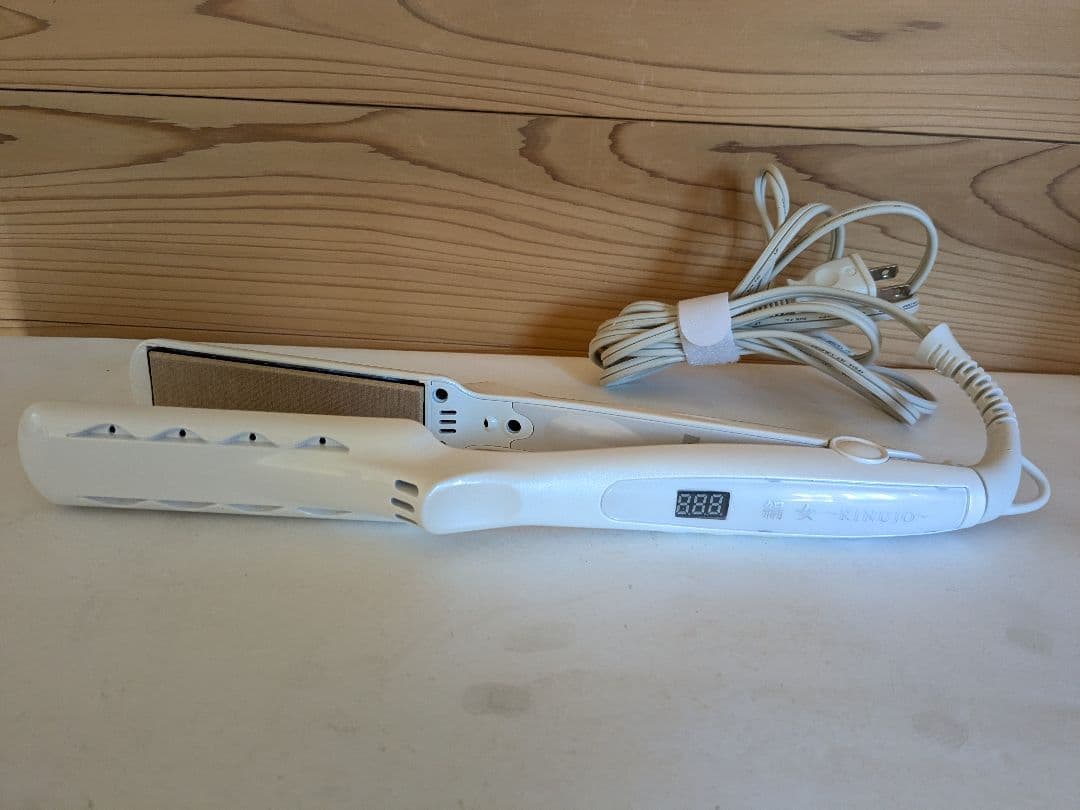 絹女 KINUJO ストレートヘアアイロン LM-125