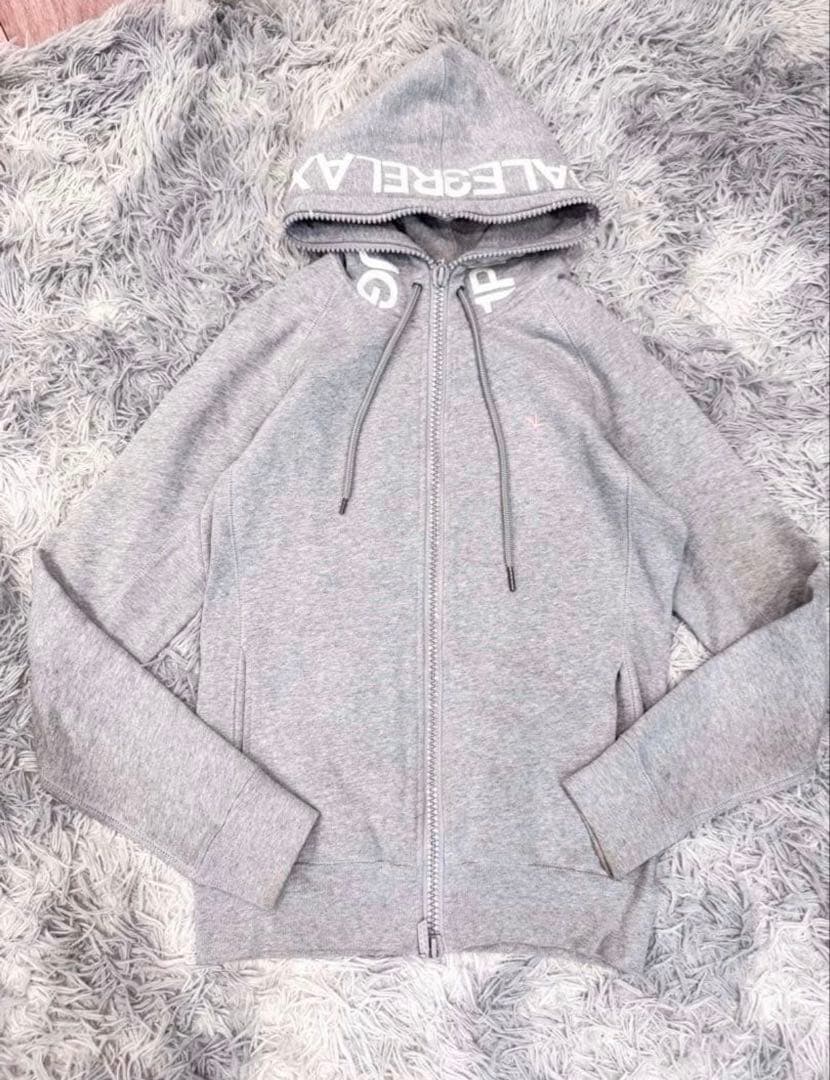 1PIU1UGUALE3 RELAX ロゴラインストーン セットアップ