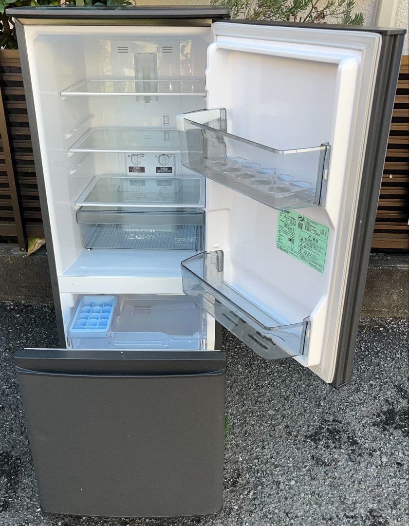 特価三菱冷凍冷蔵庫146L 静音設計　自動霜取り機能付き　2022年製