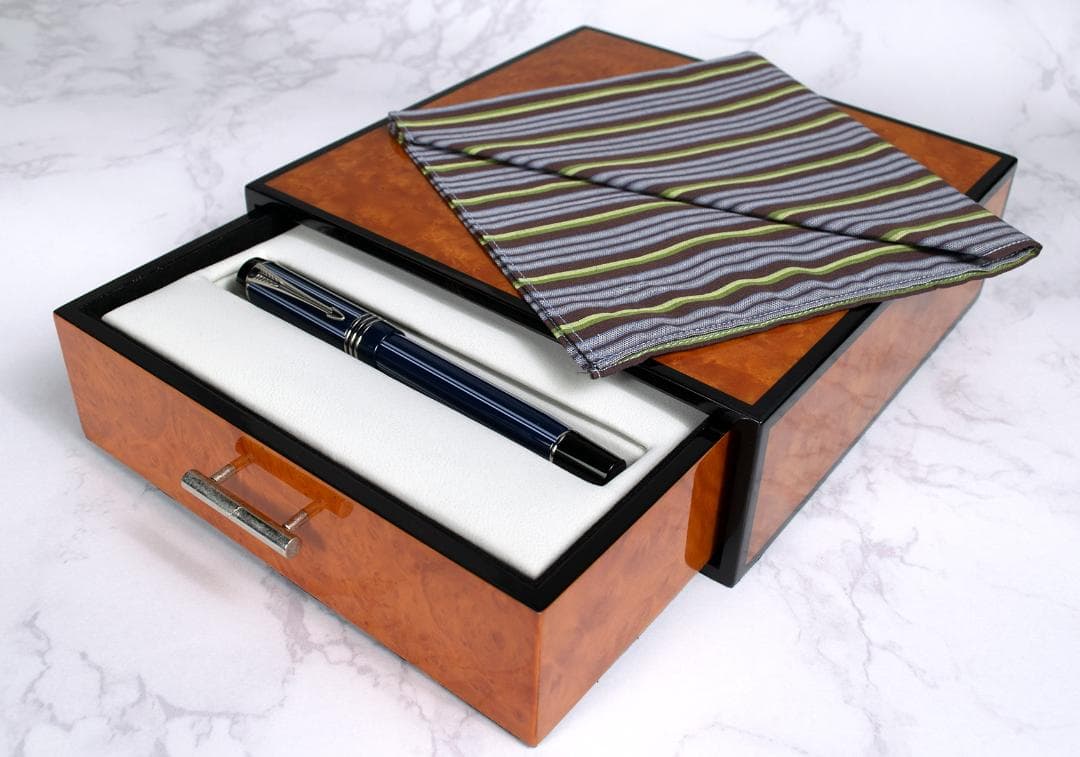 【未使用】パーカー 万年筆 デュオフォールド ピンストライプ 箱付き ot003