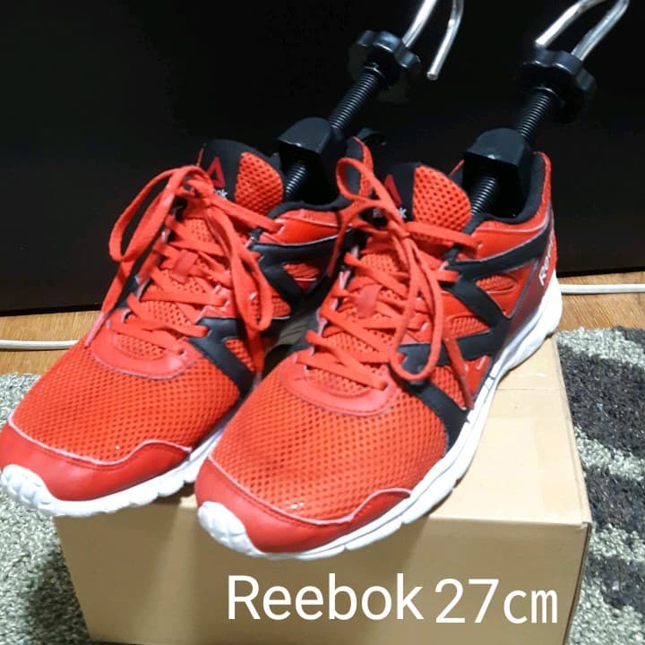 リーボック　Reebok　スニーカー