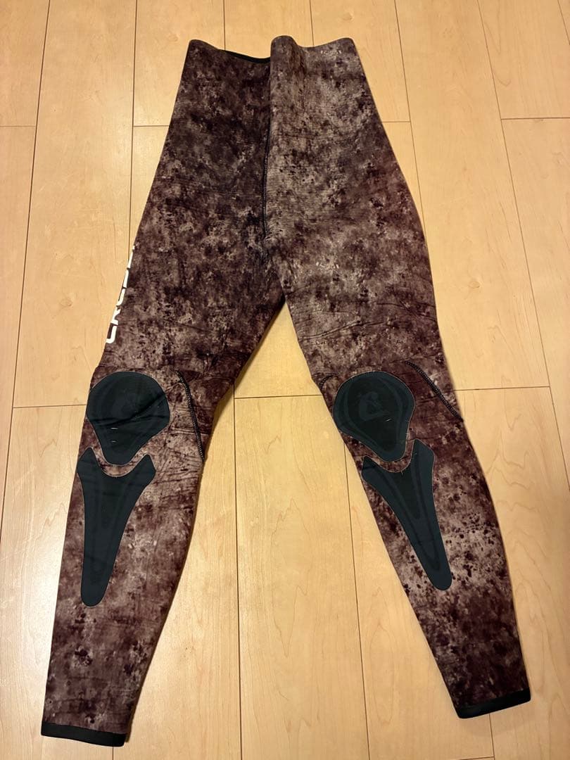 Cressi クレッシー　ウエットスーツ　5mm スピア　魚突き