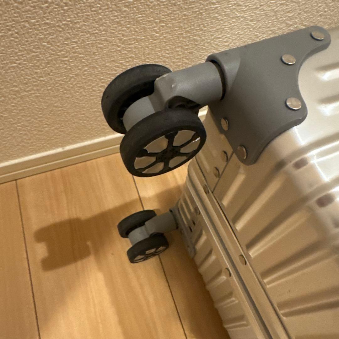 OUNCEアルミ合金 ボディスーツケース サイズ 70L 7泊〜8泊　シルバー