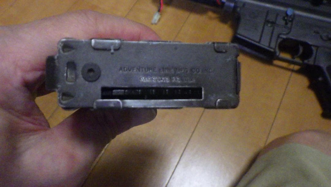 東京マルイ　M4電動ガン　スタンダード８7ｍ／ｓ　１８歳以上+多弾マガジン